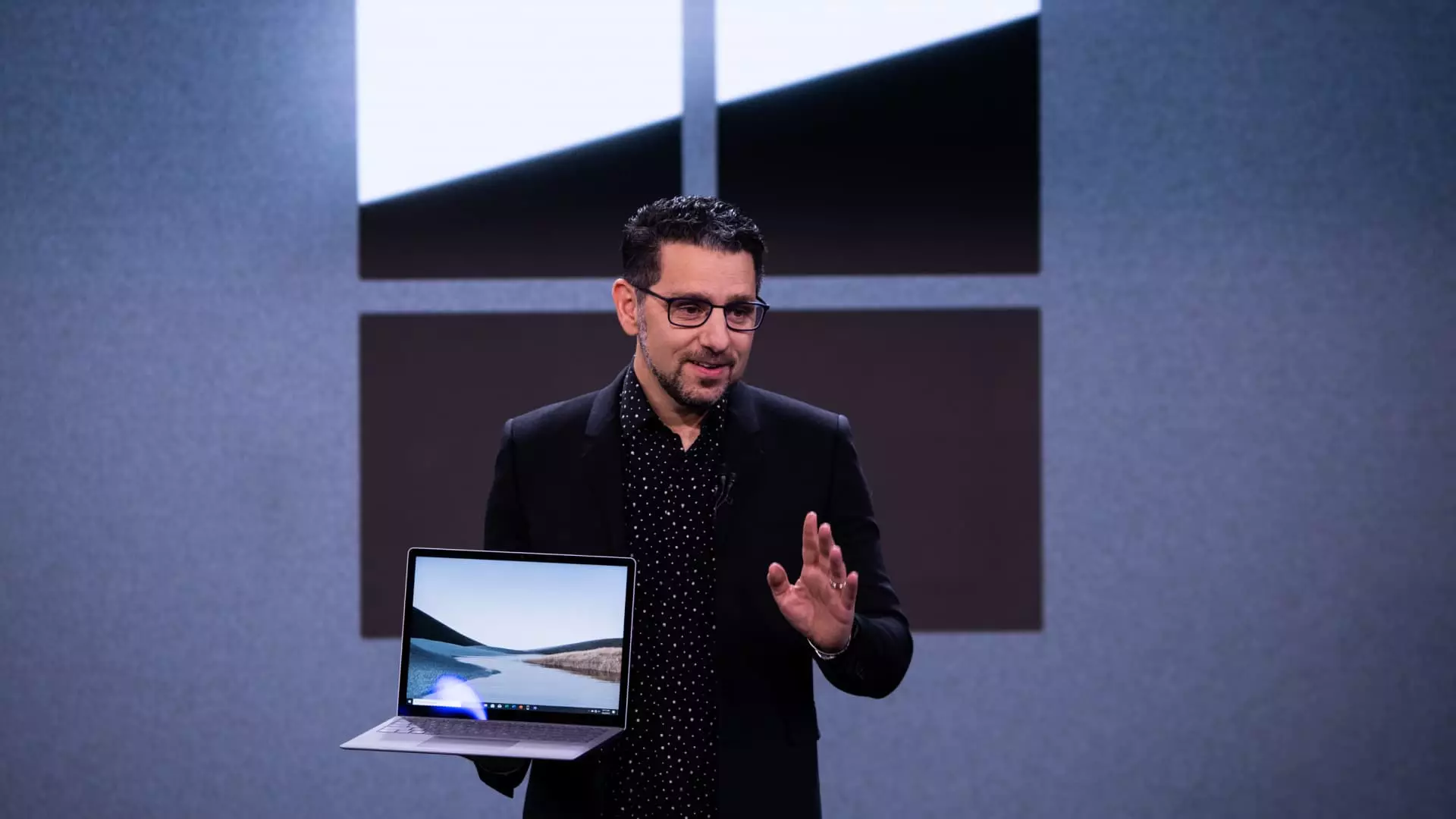 Former Microsoft Product Chief Panos Panay to Join Amazon’s Devices and Services Unit