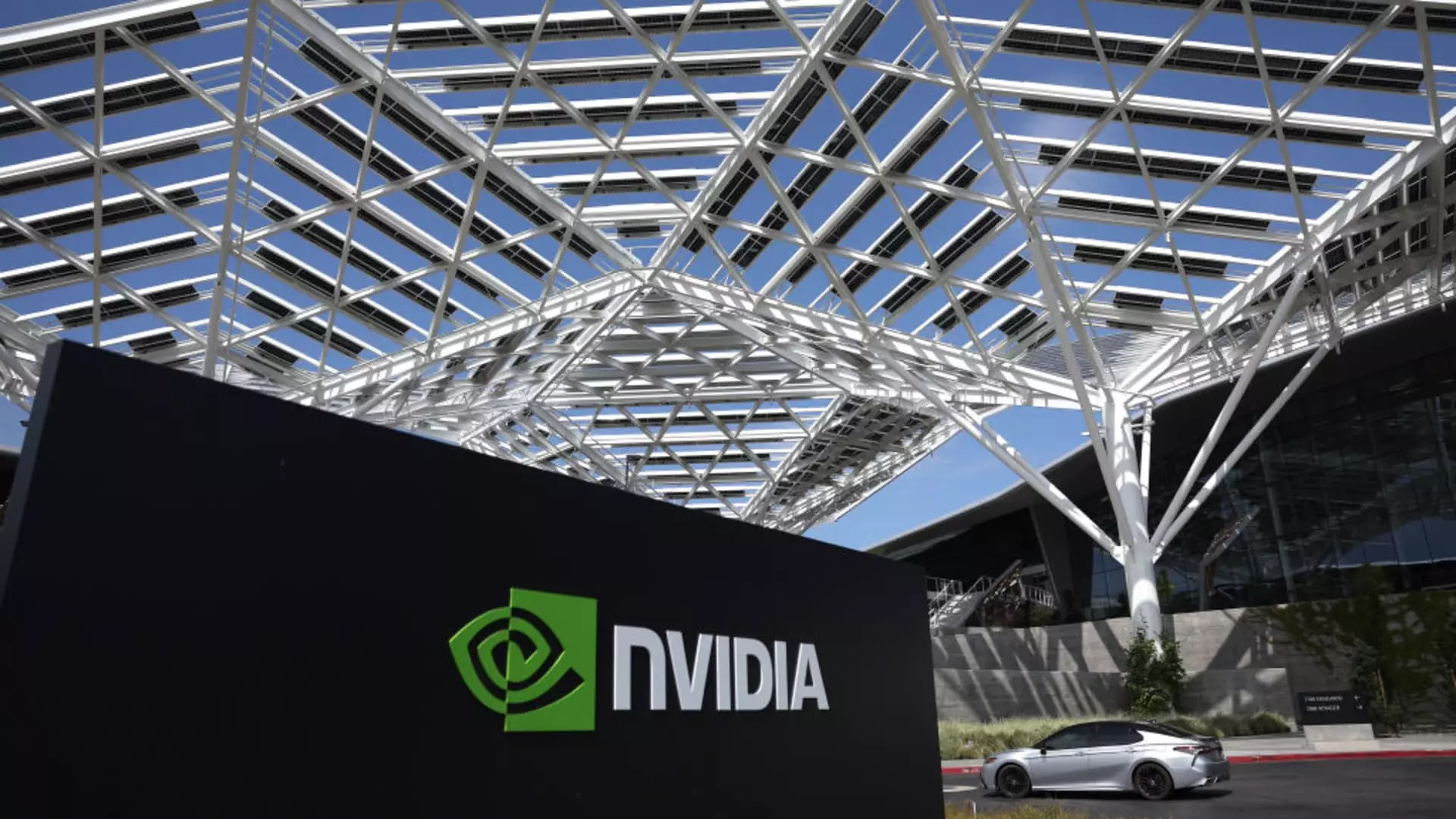 Intel Faces Challenges as Nvidia and AMD Develop Arm-based PC Chips