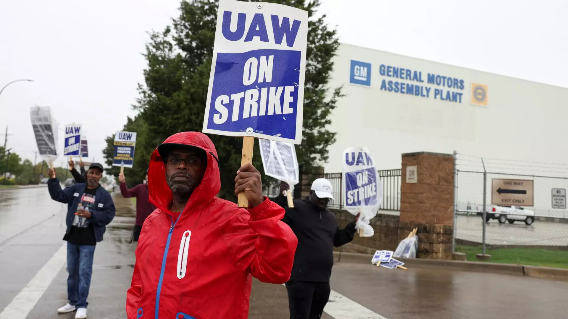 Negotiations between UAW and Stellantis Reach Tentative Deal Following Labor Strikes