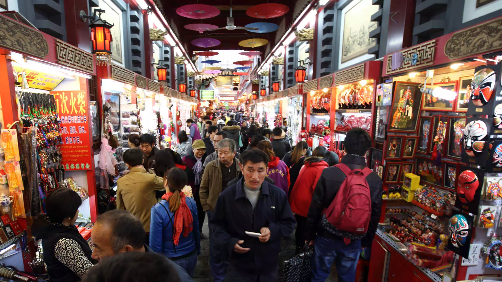 China’s Deflationary Pressure Deepens as Consumer Prices Fall