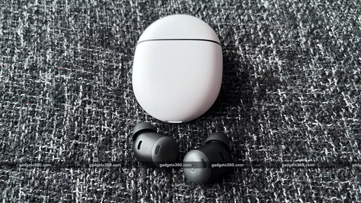 Analyze and Critique: Google Brings Quick Phrases to Pixel Buds Pro