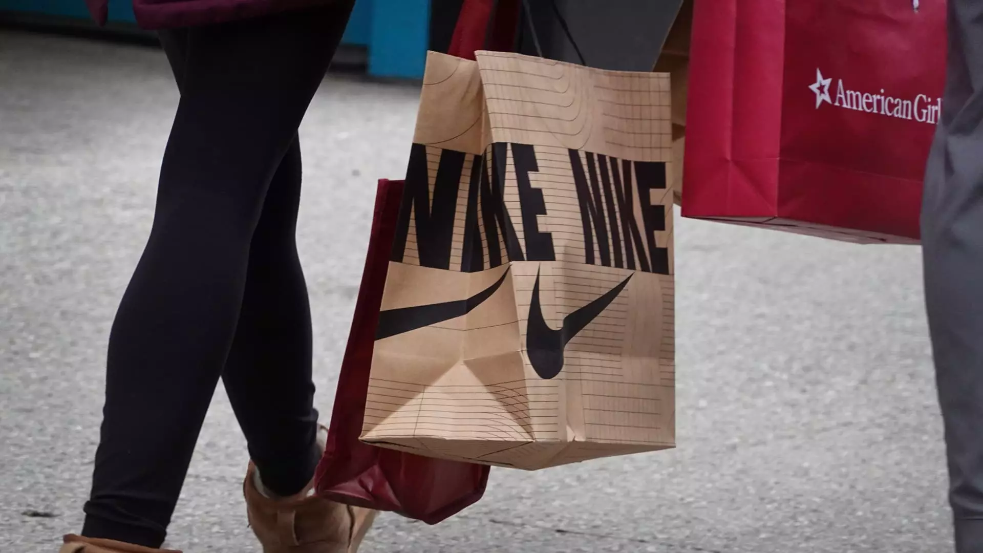 The Challenges Facing Nike: A Closer Look at the Athletic Apparel Giant