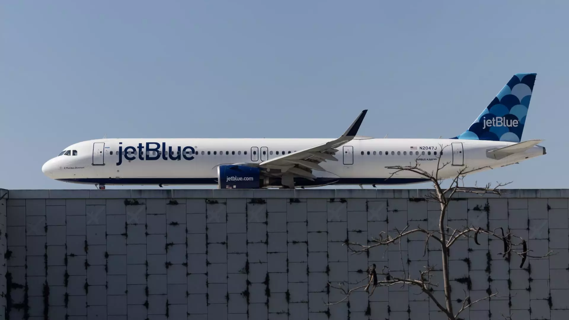 Carl Icahn Secures Board Seats at JetBlue Airways