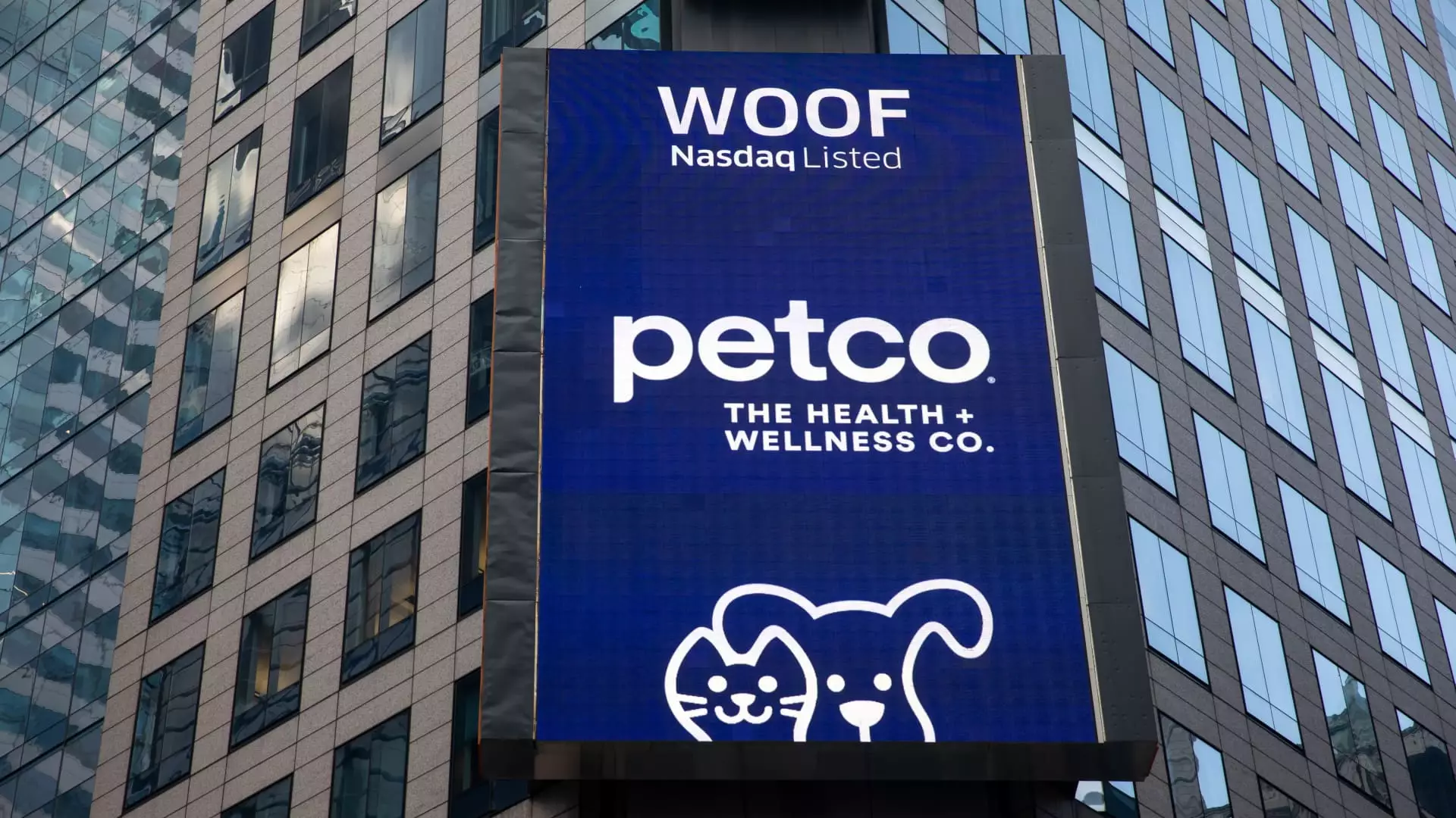 Petco’s CEO Steps Down: What’s Next for the Pet Retailer?