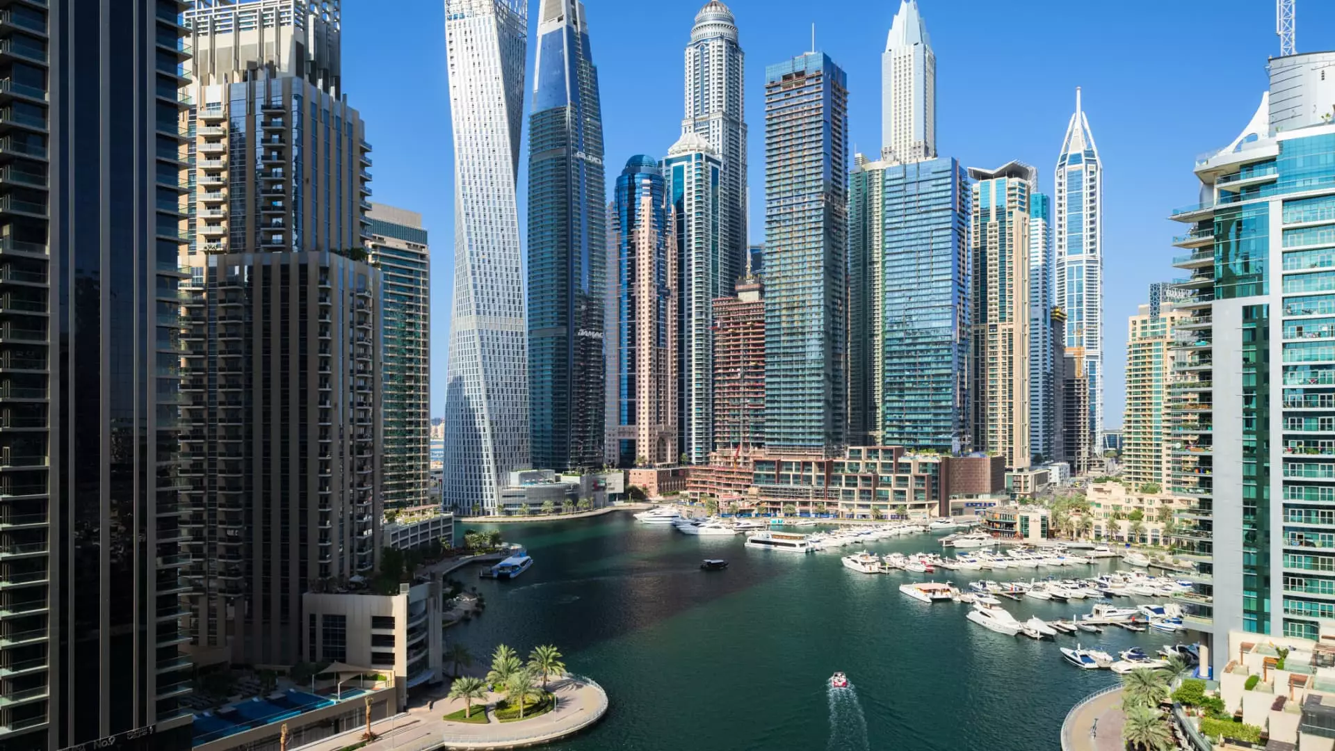 The UAE Attracts Wealthy Expatriates While the UK Loses Millionaires