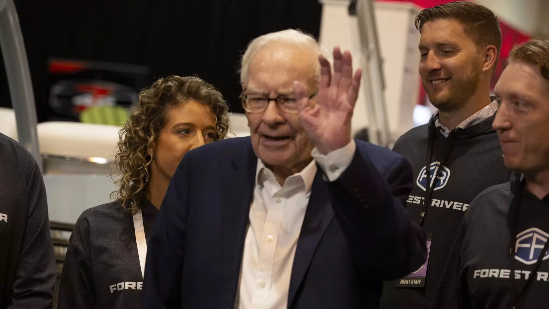 The Dilemma of Berkshire Hathaway’s Growing Cash Pile