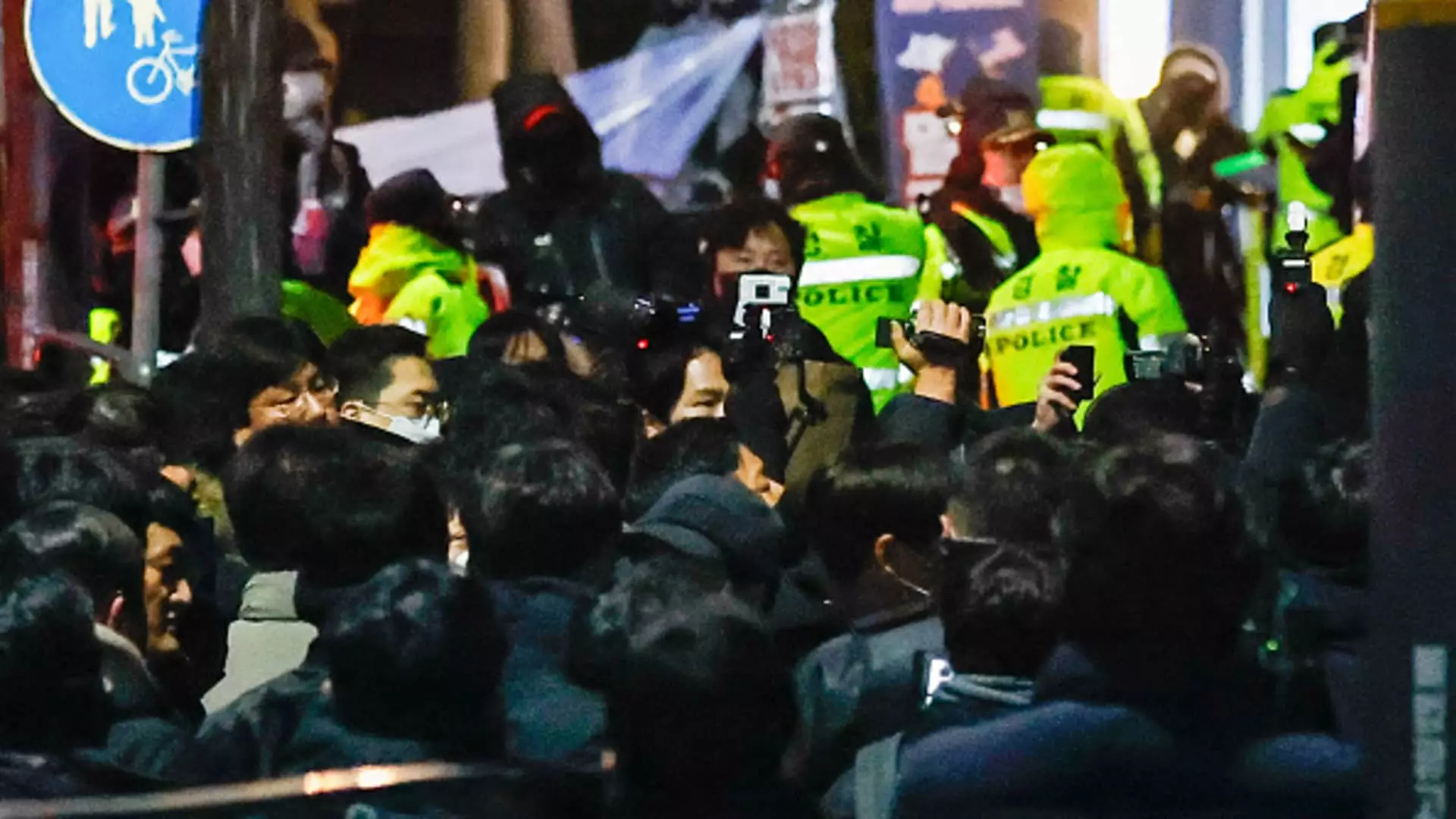 The Unprecedented Arrest of a South Korean President: Yoon Suk Yeol’s Spiraling Crisis