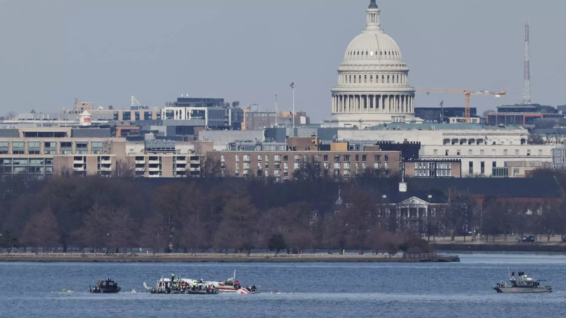 The Tragic Collision: Understanding the Black Hawk and American Airlines Crash Over the Potomac