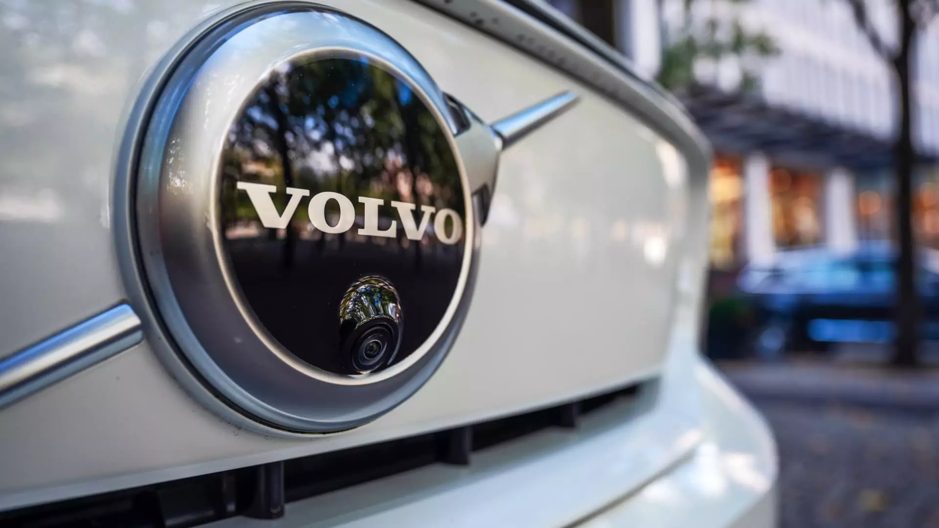 Volvo’s Painful Cut: Sacrificing Jobs for Sustainability
