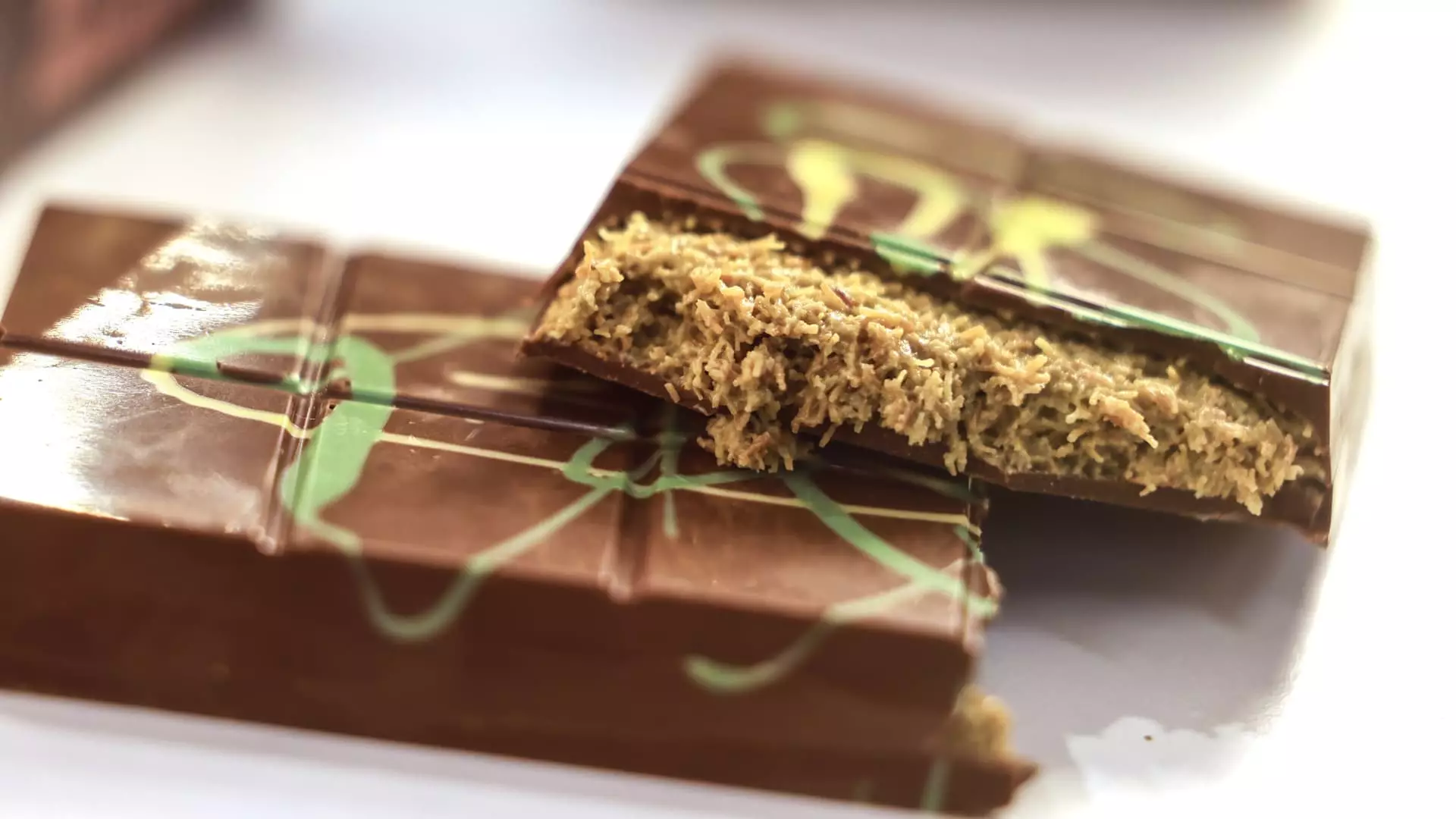 The Decadent Explosion of Dubai Chocolate: A Trend of Unforgettable Indulgence