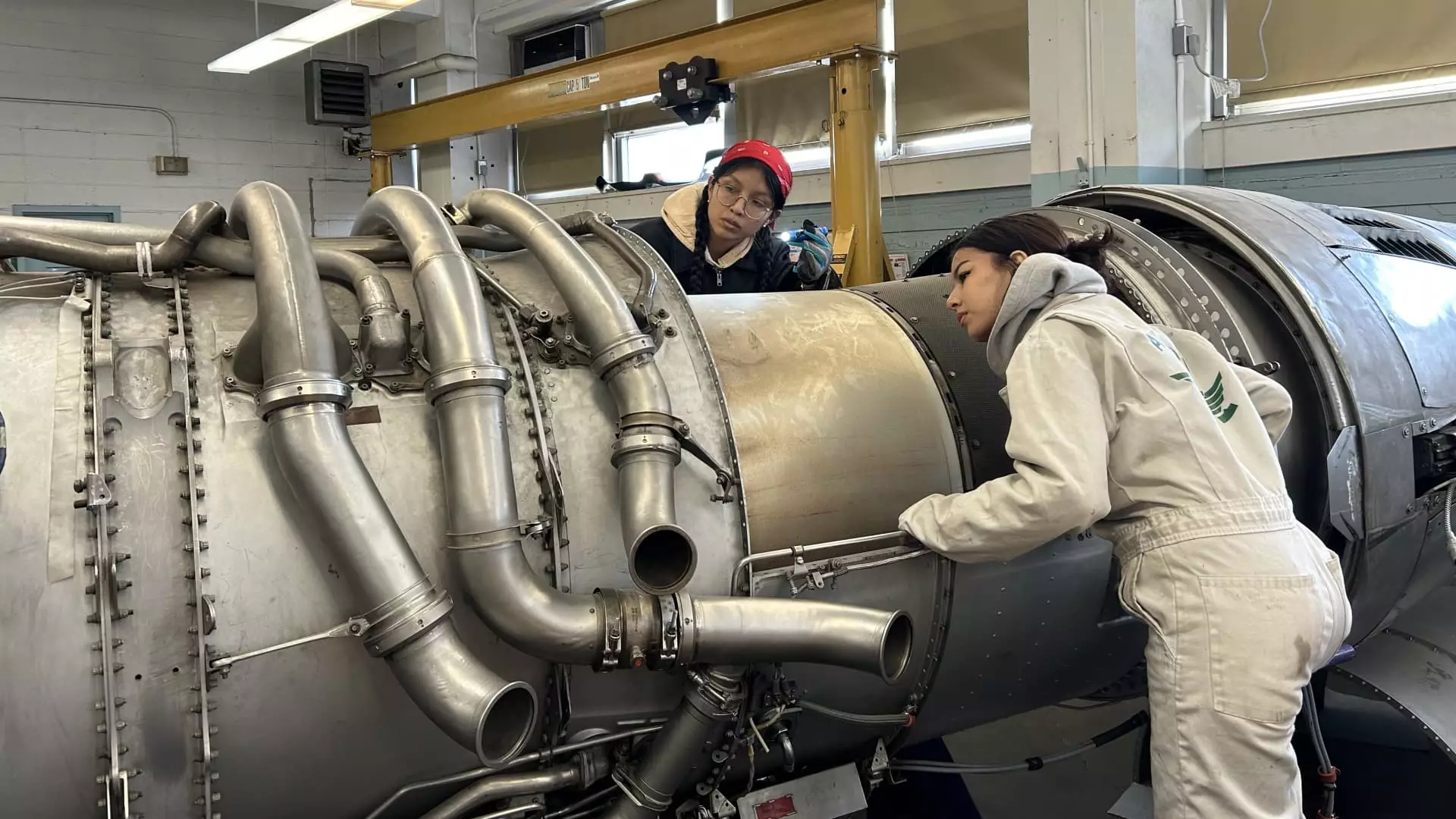 The High-Stakes Battle for Aircraft Technicians: A Looming Crisis in American Aviation