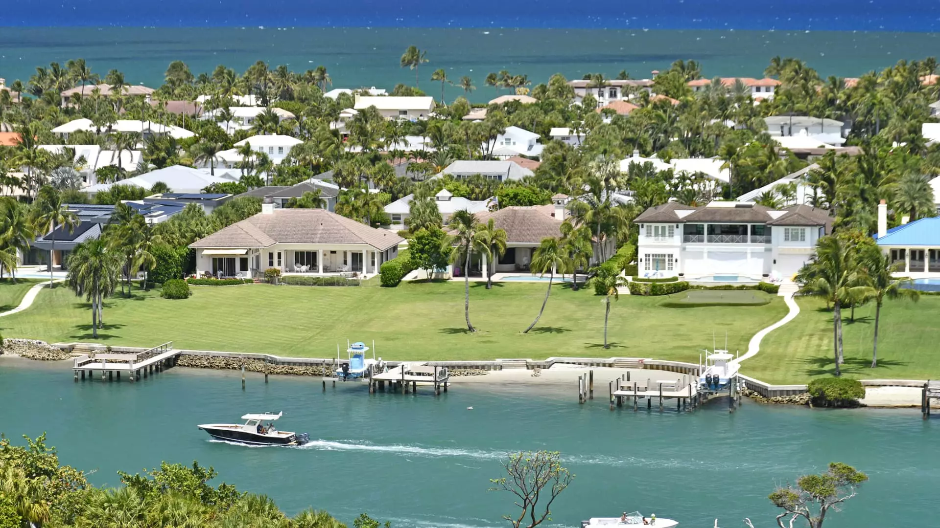 Why the Luxury Real Estate Market Faces a Stark Divide Amid Economic Turmoil