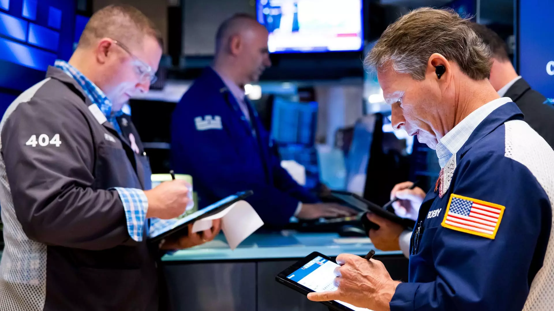 Market Optimism Masks Underlying Economic Fragility: A Critical Perspective