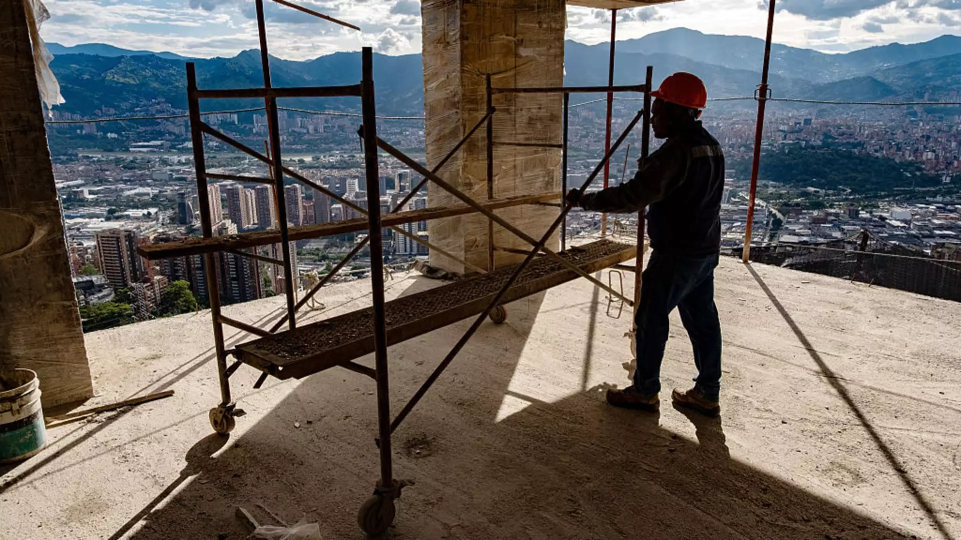 Revolutionizing Construction: The Urgent Need for Digital Transformation in a Ludicrously Outdated Industry